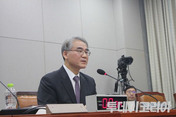 ▲ 조한창 신임 헌법재판관이 지난달 24일 오전 서울 여의도 국회에서 열린 인사청문회에 출석해 발언하고 있다. 사진=이기봉 기자