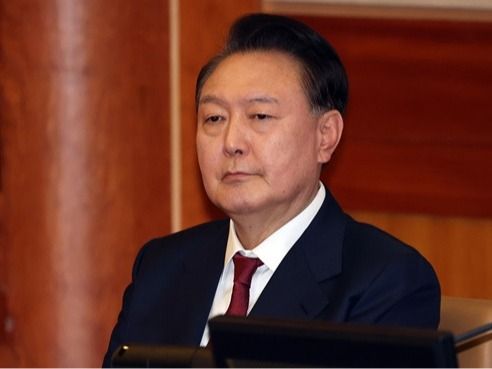 ▲ 윤석열 대통령이 23일 오후 서울 종로구 헌법재판소 대심판정에서 열린 탄핵심판 4차 변론기일에 출석해 있다. 사진=뉴시스