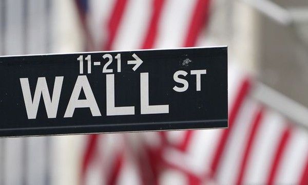 ▲ 미국 뉴욕 월가에 표지판 모습. 사진제공=뉴시스