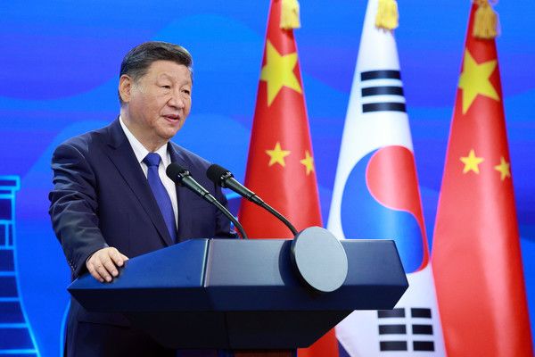 ▲ 시진핑 중국 국가주석이 지난 11월 1일 경북 소노캄 경주 그랜드볼룸에서 열린 한중 국빈만찬에서 인사말을 하고 있다. 사진=뉴시스