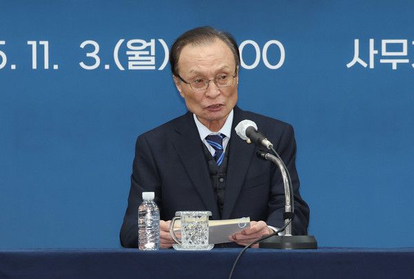 ▲ 이해찬 민주평화통일자문회의 수석부의장이 3일 오전 서울 중구 민주평통사무처에서 열린 취임식에서 취임사를 하고 있다. 사진=뉴시스