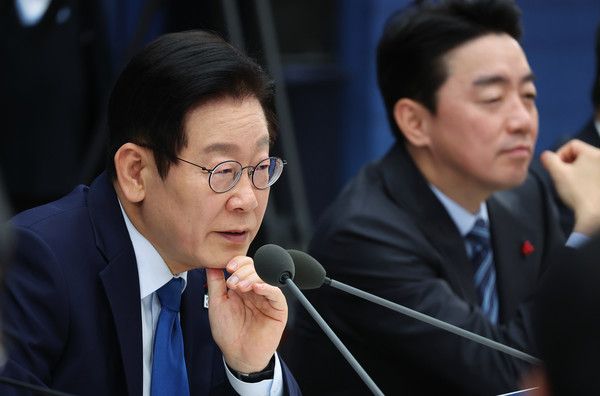 ▲ 이재명 대통령이 17일 세종시 정부세종컨벤션센터에서 열린 산업통상부·지식재산처·중소벤처기업부 업무보고에서 발언하고 있다. 사진=뉴시스