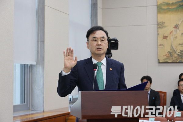 ▲ 차정인 국가교육위원장이 지난 10월 30일 서울 여의도 국회에서 열린 교육위원회 교육부 등에 대한 국정감사에 출석했다. 사진=투데이코리아