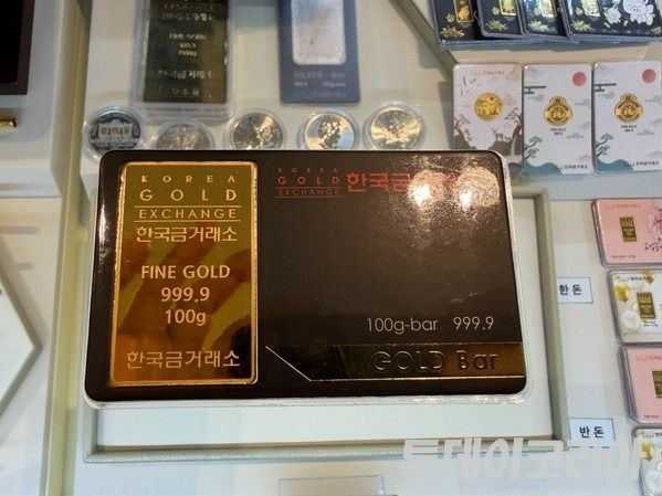 ▲ 서울 시내 한 한국금거래소에서 판매하는 골드바. 사진=투데이코리아