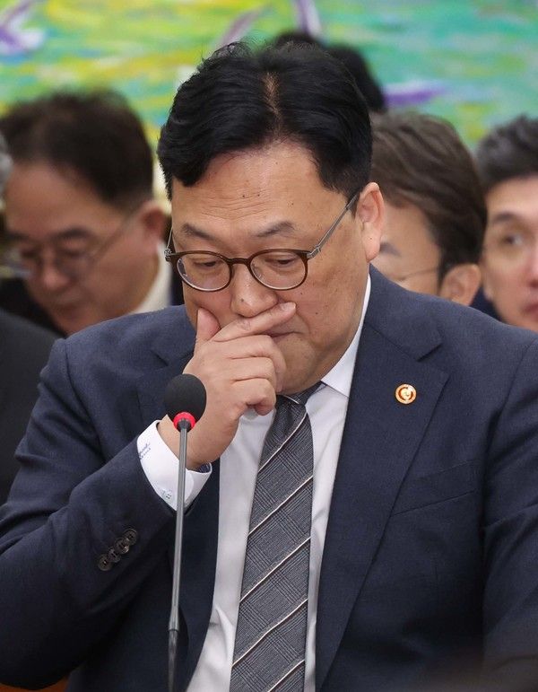 ▲ 김병환 금융위원장이 18일 오전 서울 여의도 국회에서 열린 정무위원회 전체회의에서 의원들의 질의에 답변하고 있다. 사진=뉴시스