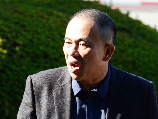 ▲ 명태균 씨가 9일 오전 2차 검찰 조사를 받기 위해 경남 창원시 성산구 창원지방검찰청으로 출석해 취재진의 질문을 받고 있다. 사진=뉴시스