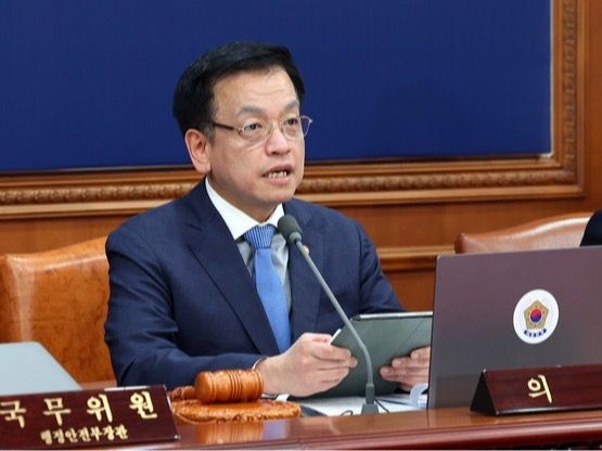 ▲ 최상목 대통령 권한대행 부총리 겸 기획재정부 장관이 14일 정부서울청사에서 열린 치안관계장관회의에서 발언하고 있다. 사진=뉴시스