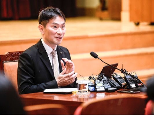 ▲ 이복현 금융감독원장이 10일 서울 영등포구 금융감독원에서 열린 2025년 업무계획 기자간담회에서 발표를 하고 있다. 사진=뉴시스