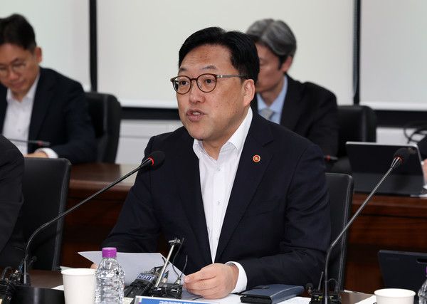 ▲ 김병환 금융위원장이 7일 오전 서울 종로구 정부서울청사에서 열린 금융상황 점검회의에서 발언하고 있다. 사진=뉴시스