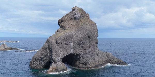 ▲ 독도의 날인 25일 드론으로 촬영한 독도의 모습이 보이고 있다. 사진=뉴시스