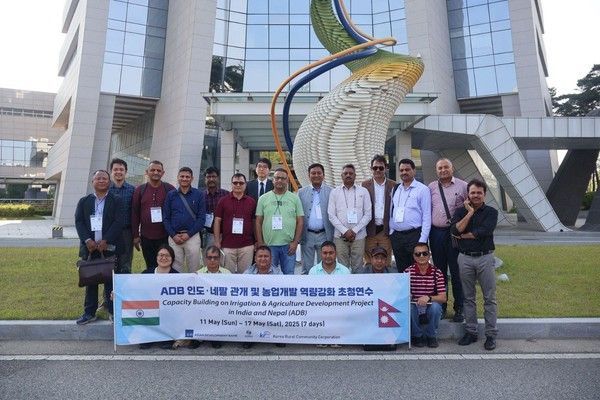 ▲ 한국농어촌공사가 지난 11일부터 17일까지 인도와 네팔 농업부 공무원과 아시아개발은행(ADB) 본부 직원을 대상으로 ‘관개 및 농업개발’ 연수를 실시했다. 사진=한국농어촌공사