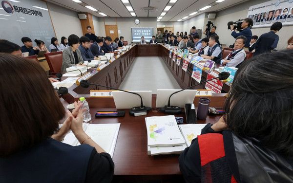 ▲ 27일 세종시 정부세종청사에서 최저임금위원회 제2차 전원회의가 열리고 있다. 사진=뉴시스