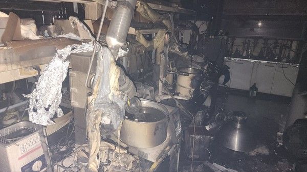 ▲ 지난 4일 오후 9시 52분께 대전시 유성구 카이스트 생명화학공학동 5층에서 폭발 후 화재 사고가 난 현장 모습. 사진=대전유성소방서