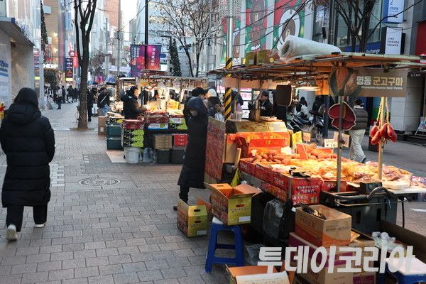 ▲ 서울 명동 거리에 설치된 점포 모습 .사진=투데이코리아