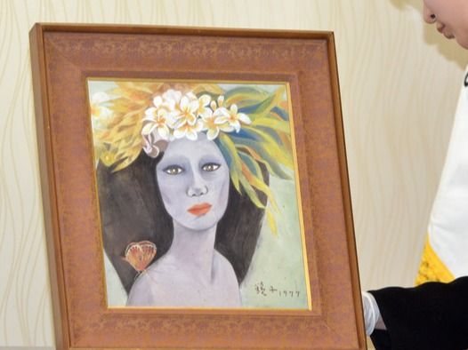 ▲ 4월 19일 오후 서울 서초구 서울중앙지방검찰청 소회의실에서 열린 고 천경자 화백 ‘미인도’ 위작 논란 사건 수사결과 브리핑에서 미인도 원본이 공개되고 있다. 검찰은 25년간 위작 논란이 일었던 천 화백의 미인도가 진품이라는 결론을 내렸다. 사진=뉴시스