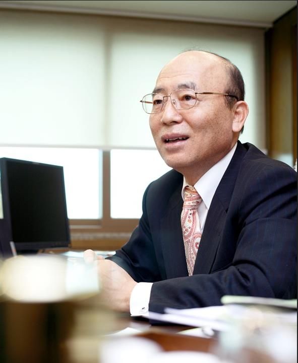 ▲ 이봉관 서희건설 회장. 사진=서희건설