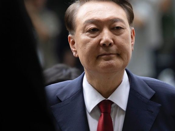 ▲ 윤석열 전 대통령이 9일 서울 서초구 서울중앙지방법원에서 열린 구속 전 피의자심문(영장실질심사)을 받기 위해 출석하고 있다. 사진=뉴시스