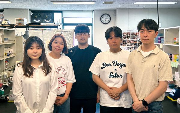 ▲ (왼쪽부터) 세종대 바이오산업자원공학전공 박창진 교수 연구팀의 이다정 학생, 정아람 박사과정생, 김지헌 대학원생, 유승준 대학원생, 권오규 박사과정생. 사진=세종대학교