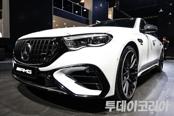 ▲ 지난 4월 3일 경기도 고양 킨텍스에서 열린 서울모빌리티쇼 내 벤츠 전시관에 공개된 차량 모습. 사진=투데이코리아