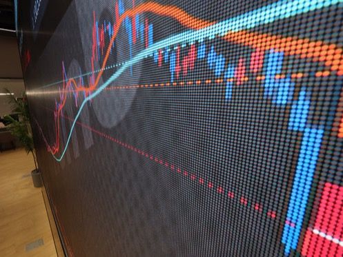 ▲ 서울 서초구 빗썸 투자자보호센터에 비트코인 시황이 표시되고 있다. 사진=뉴시스