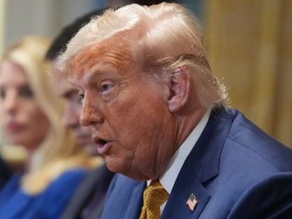 ▲ 도널드 트럼프 미국 대통령이 8일(현지시간) 백악관에서 열린 내각회의에서 발언하고 있다. 사진=뉴시스