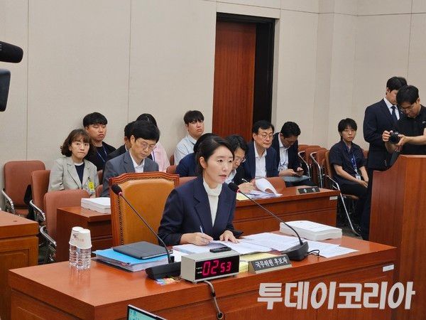 ▲ 강선우 더불어민주당 의원이 여성가족부 장관 후보자 시절이던 지난 7월 14일 국회 여성가족위원회에서 열린 인사청문회에서 답변하고 있다. 사진=투데이코리아