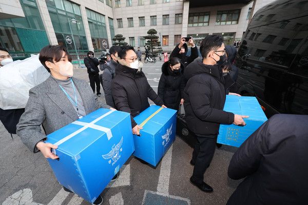 ▲ 군·경 합동조사 TF는 현재 이들이 북한으로 무인기를 날린 경위와 함께, 군·정보기관의 개입 여부까지 포함해 항공안전법 위반 등 혐의를 중심으로 수사를 확대하고 있다. 사진=뉴시스