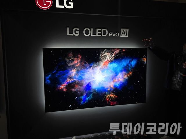 ▲ LG전자의 2026년형 올레드 에보 제품이 전시되어 있다. 사진=투데이코리아