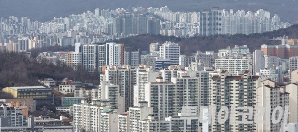 ▲ 23일 서울 중랑구에서 바라본 아파트 전경. 사진=김지훈 기자