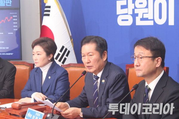 ▲ 정청래 더불어민주당 대표가 11일 최고위원회의에서 발언하고 있다. 사진=이기봉 기자