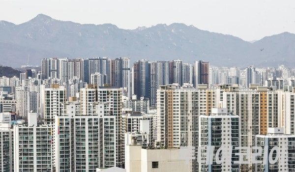 ▲ 서울 중랑구에서 바라본 시내 아파트 전경. 사진=김지훈 기자