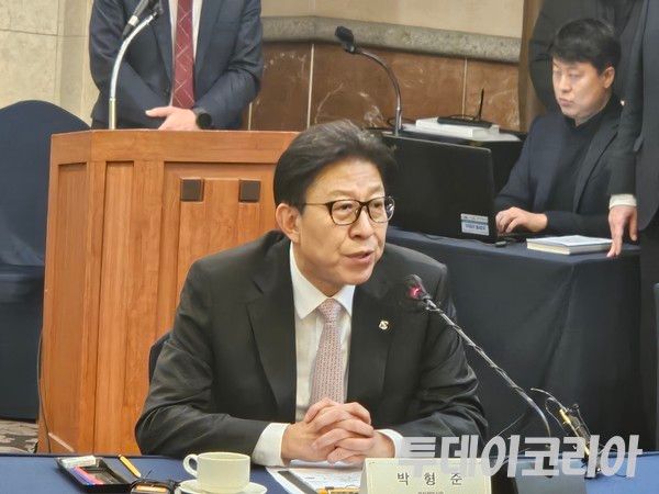 ▲ 박형준 부산광역시장이 2일 여의도 켄싱턴 호텔에서 열린 ‘광역자치단체 통합 관련 시·도지사 연석회의’에서 발언하고 있다. 사진=이기봉 기자