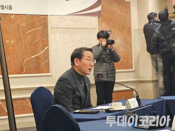 ▲ 유정복 인천시장이 2일 여의도 켄싱턴 호텔에서 열린 ‘광역자치단체 통합 관련 시·도지사 연석회의’에서 발언하고 있다. 사진=이기봉 기자