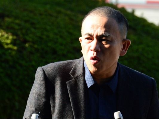 ▲ 김건희 여사 공천 개입 의혹 핵심 당사자인 명태균 씨가 9일 오전 2차 검찰 조사를 받기 위해 경남 창원시 성산구 창원지방검찰청으로 출석해 취재진의 질문을 받고 있다. 2024.11.09. 사진=뉴시스