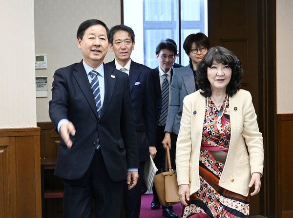 ▲ 구윤철 부총리 겸 재정경제부 장관이 14일 오후(현지시간) 일본 도쿄 재무성에서 열린 '제10차 한-일 재무장관회의'에 참석해 회의에 카타야마 사츠키 일본 재무장관과 참석하고 있다. 사진=재정경제부