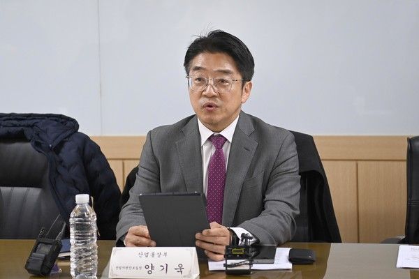 ▲ 양기욱 산업통상부 산업자원안보실장이 지난 5일 서울 종로구 한국생산성본부에서 열린 '석유 수급 및 시장 점검회의'에서 발언하고 있다. 사진=산업통상부