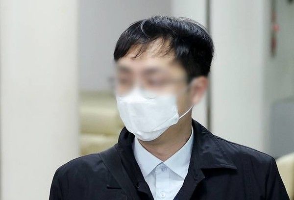 ▲ 북한에 무인기를 날려 남북 간 긴장을 조성한 혐의를 받는 무인기 제작업체 사내이사 A씨가 지난달 26일 서울 서초구 서울중앙지법에서 열린 구속 전 피의자 심문(영장실질심사)에 출석하고 있다. 사진=뉴시스