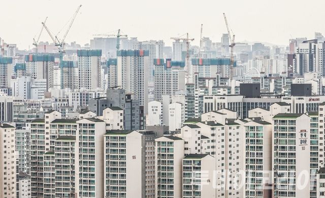 ▲ 서울 중랑구에서 바라본 시내 아파트 전경. 사진=김지훈 기자