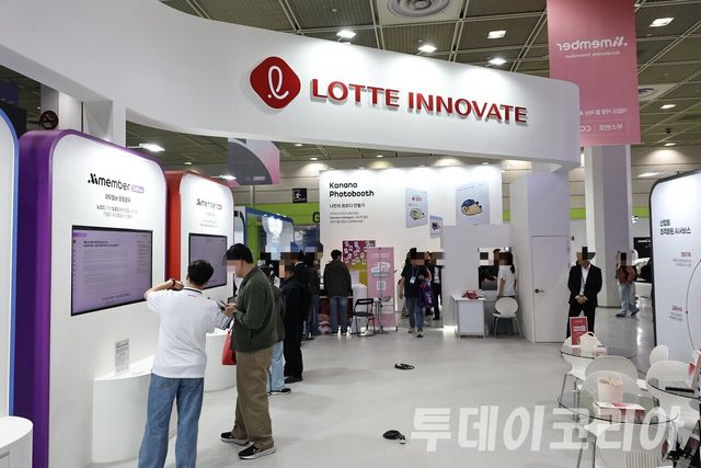 &nbsp;▲ ‘월드IT쇼 2026’에 마련된 롯데이노베이트 부스. 사진=투데이코리아