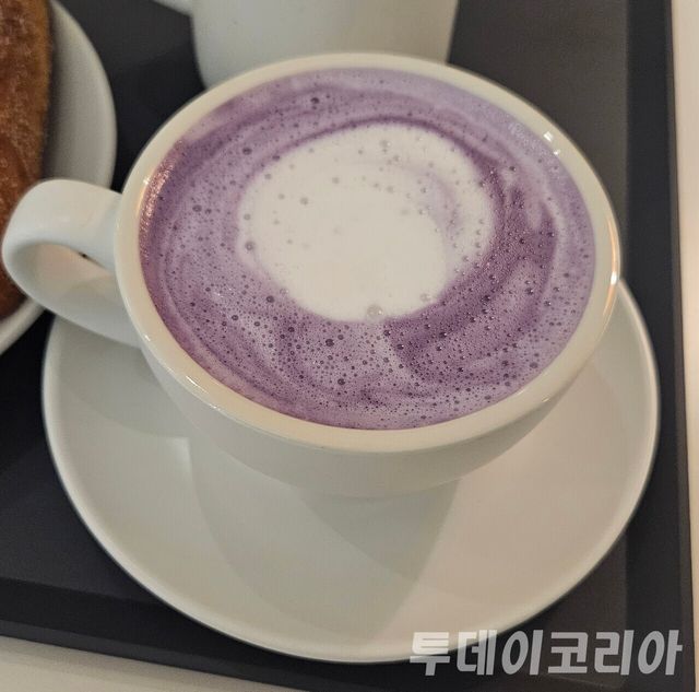 ▲ 서울 시내에 위치한 카페에서 판매중인 우베 음료. 사진=투데이코리아