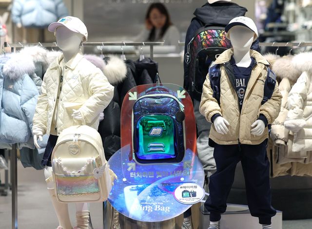 ▲ 서울 시내 한 백화점에 키즈 의류가 진열돼 있다. 사진=뉴시스