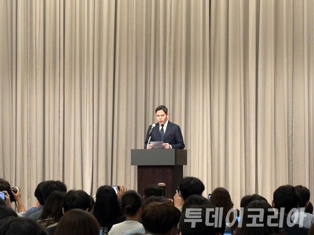 ▲ 정용진 신세계그룹 회장이 26일 열린 사과문 발표회에서 발언하고 있다. 사진=투데이코리아