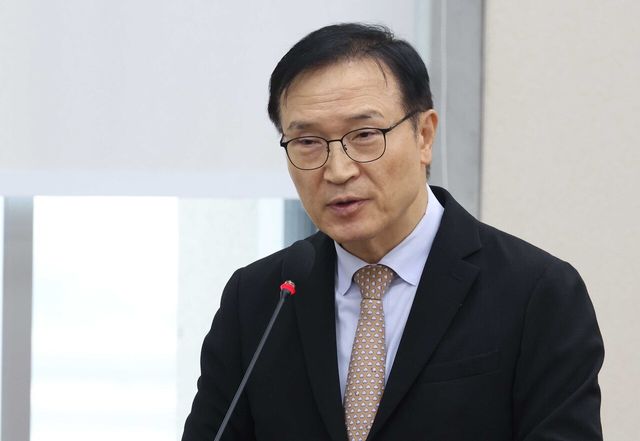 ▲ 임태희 경기도교육청 교육감이 지난해 10월 20일 오전 서울 여의도 국회에서 열린 교육위원회에서 국정감사에서 업무 보고를 하고 있다. 사진=뉴시스