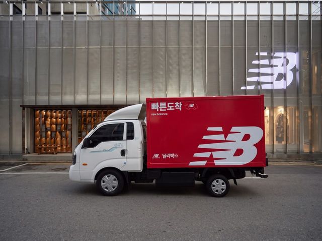▲ 뉴발란스가 당일 배송 서비스 ‘빠른도착’ 서비스를 운영한다. 사진=이랜드월드