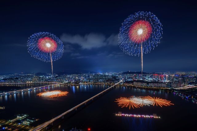 ▲ ‘한화와 함께하는 서울세계불꽃축제 2025’에서 선보인 한화의 불꽃. 사진=한화