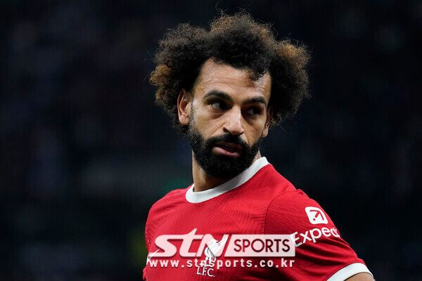 어시스트를 도둑맞은 모하메드 살라. 사진┃뉴시스/AP