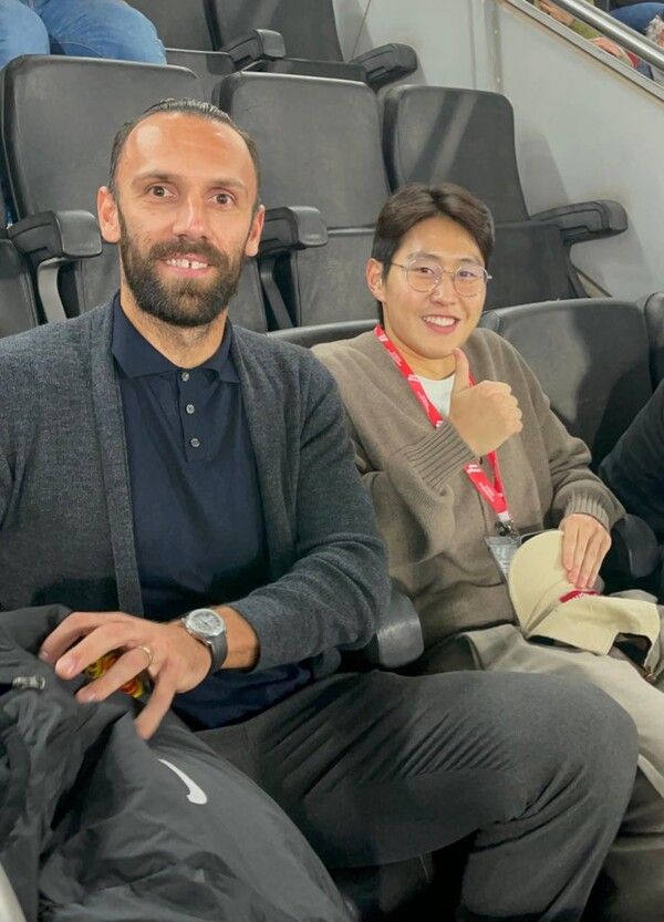 레알 마요르카 홈구장에 모습을 드러낸 베다트 무리키(좌측)와 이강인(우측). 사진┃레알 마요르카