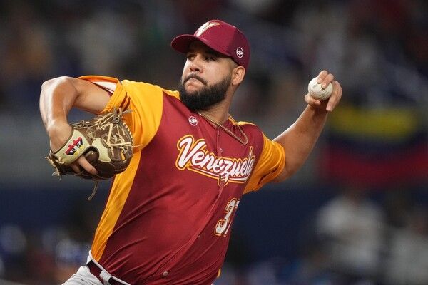 프로야구 키움 히어로즈와 계약한 미국 메이저리그 출신 투수 헤이수스. 사진┃키움 히어로즈