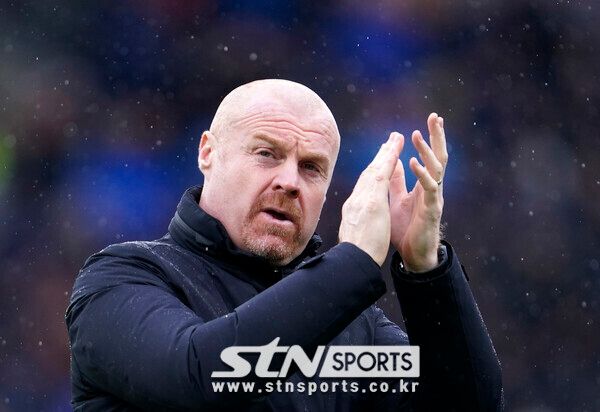 에버튼 FC 션 다이치 감독. 사진┃뉴시스/AP