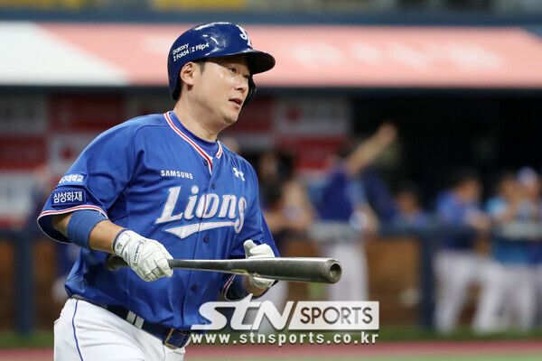 21일 오후 서울 구로구 고척스카이돔에서 열린 2022 KBO리그 삼성 라이온즈와 키움 히어로즈의 경기, 삼성 7회초 공격 2사 주자 1루서 이원석이 2점 홈런을 때린 뒤 그라운드를 돌고 있다. 사진┃뉴시스